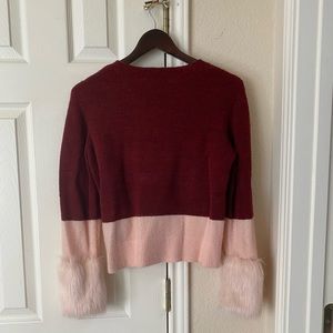 Faux fur sleeve Sweater